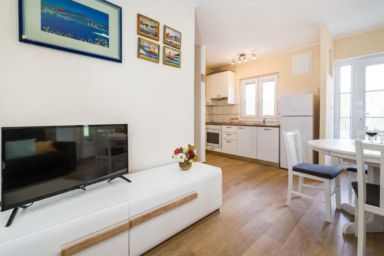 Long Island Olive Apartment Sali Zewnętrze zdjęcie